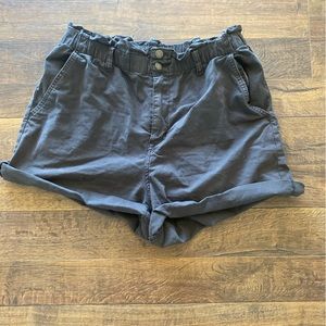 Womens Large black khaki style short